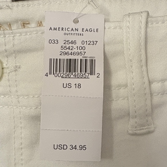 American Eagle Outfitters Cream Women's Shorts - Picture 2 of 4